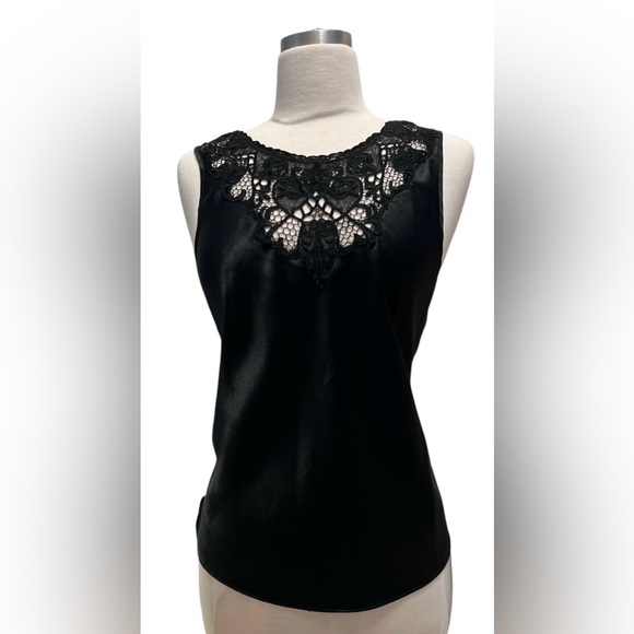Chic Black Lace Women's Camisole - Picture 4 of 6